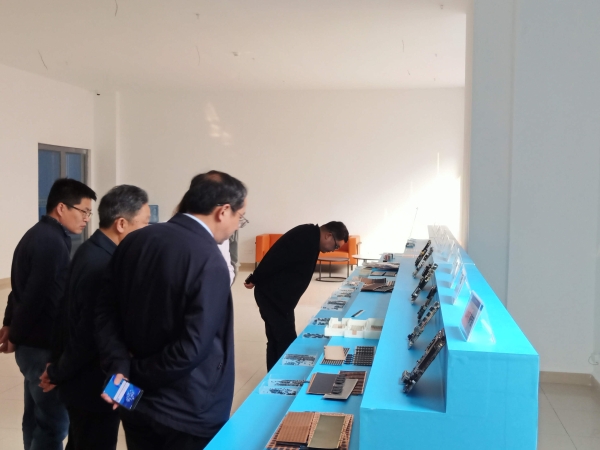 hsDn_1646786213124057075.jpg 1.jpg