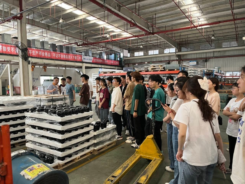 Zuds_1684552235091002152.jpg Zuds_1684552235091002152.jpg