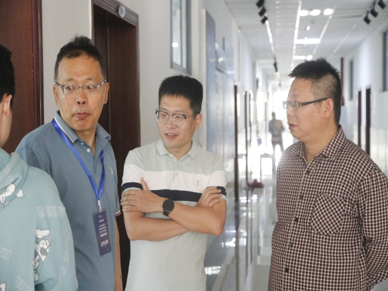 HLdR_1713003140692086446.jpg 5.jpg