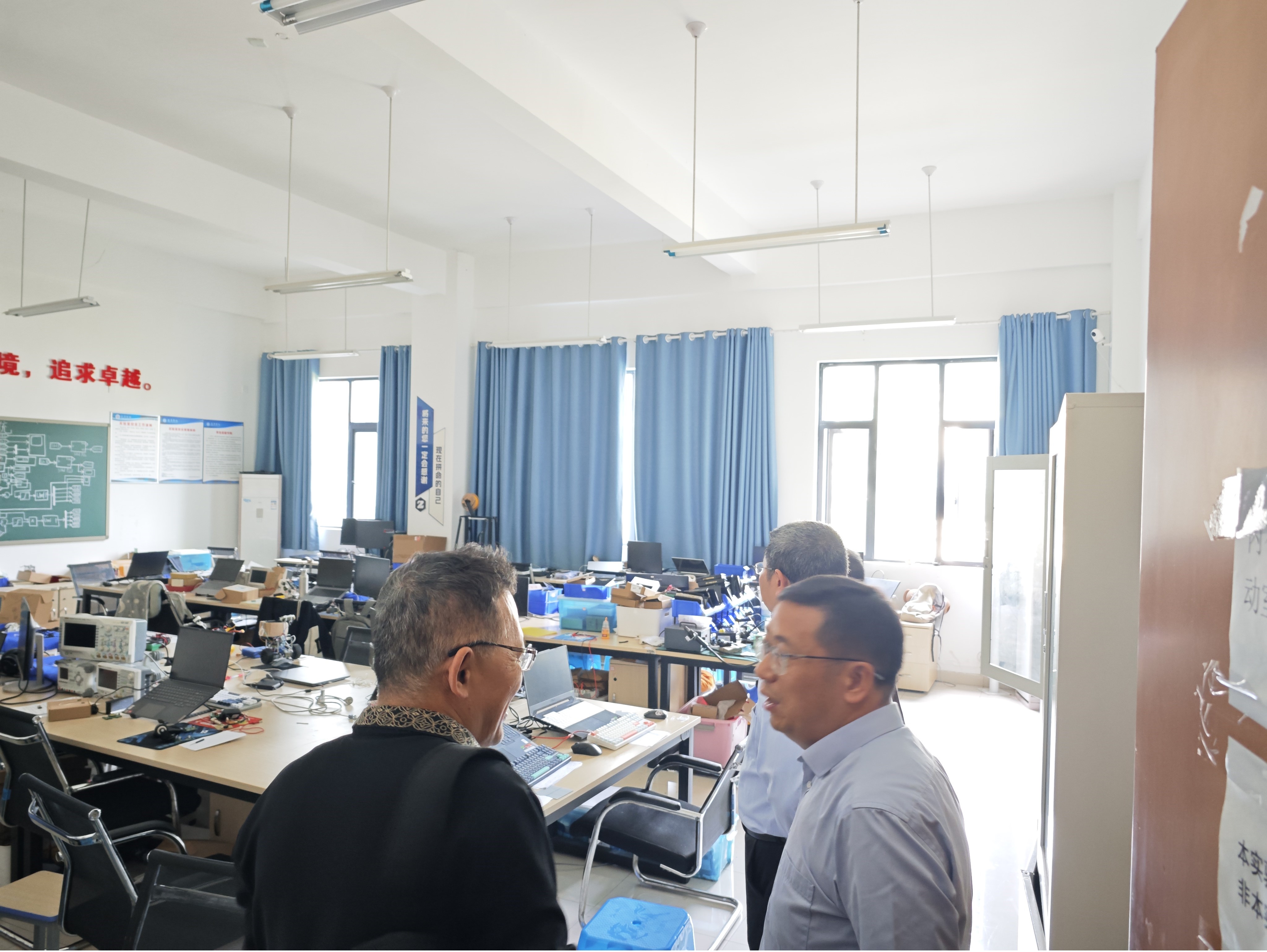 sAlU_1713343671915067953.jpg sAlU_1713343671915067953.jpg