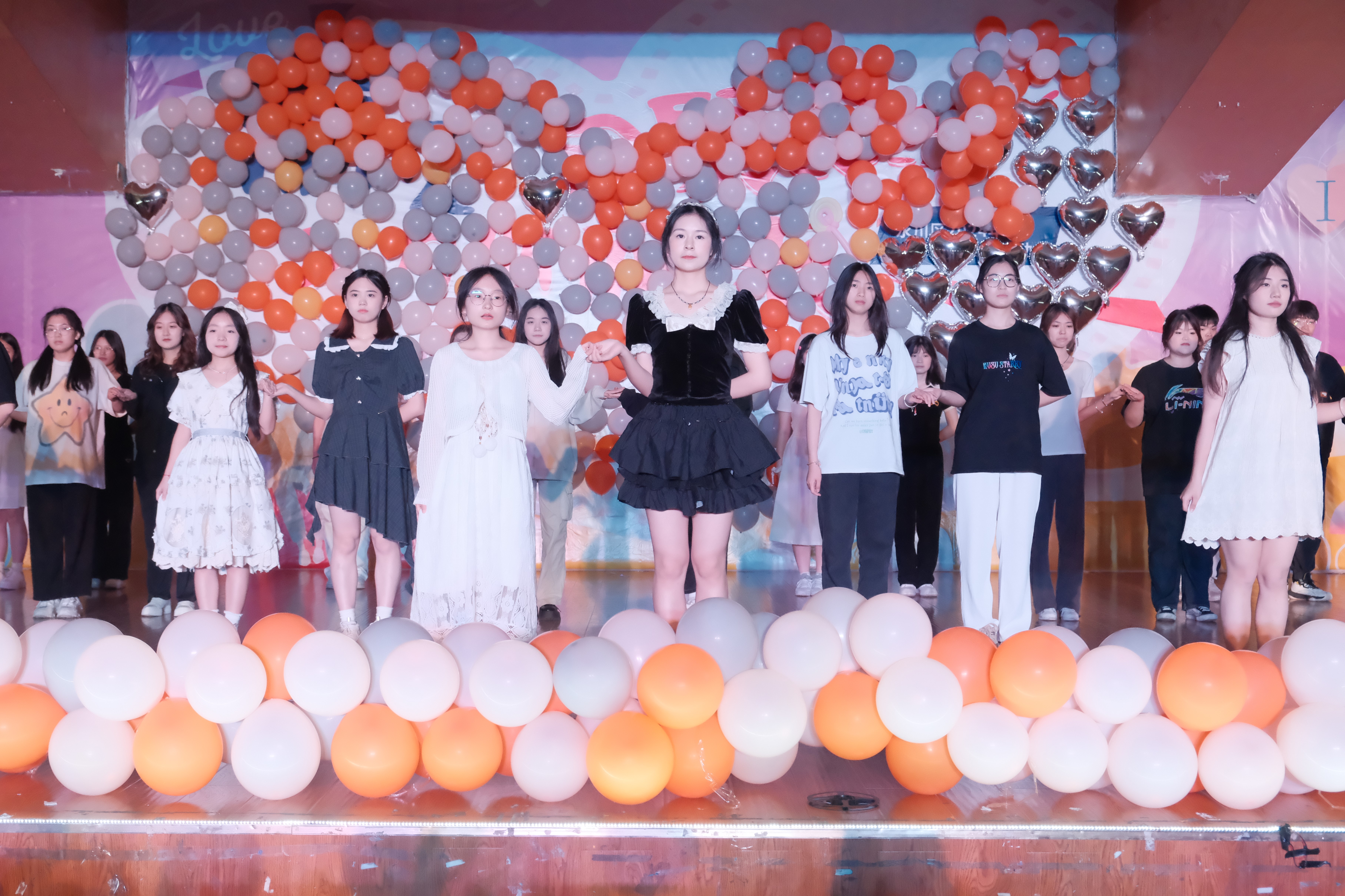 SgzU_1713773932013060691.jpg SgzU_1713773932013060691.jpg