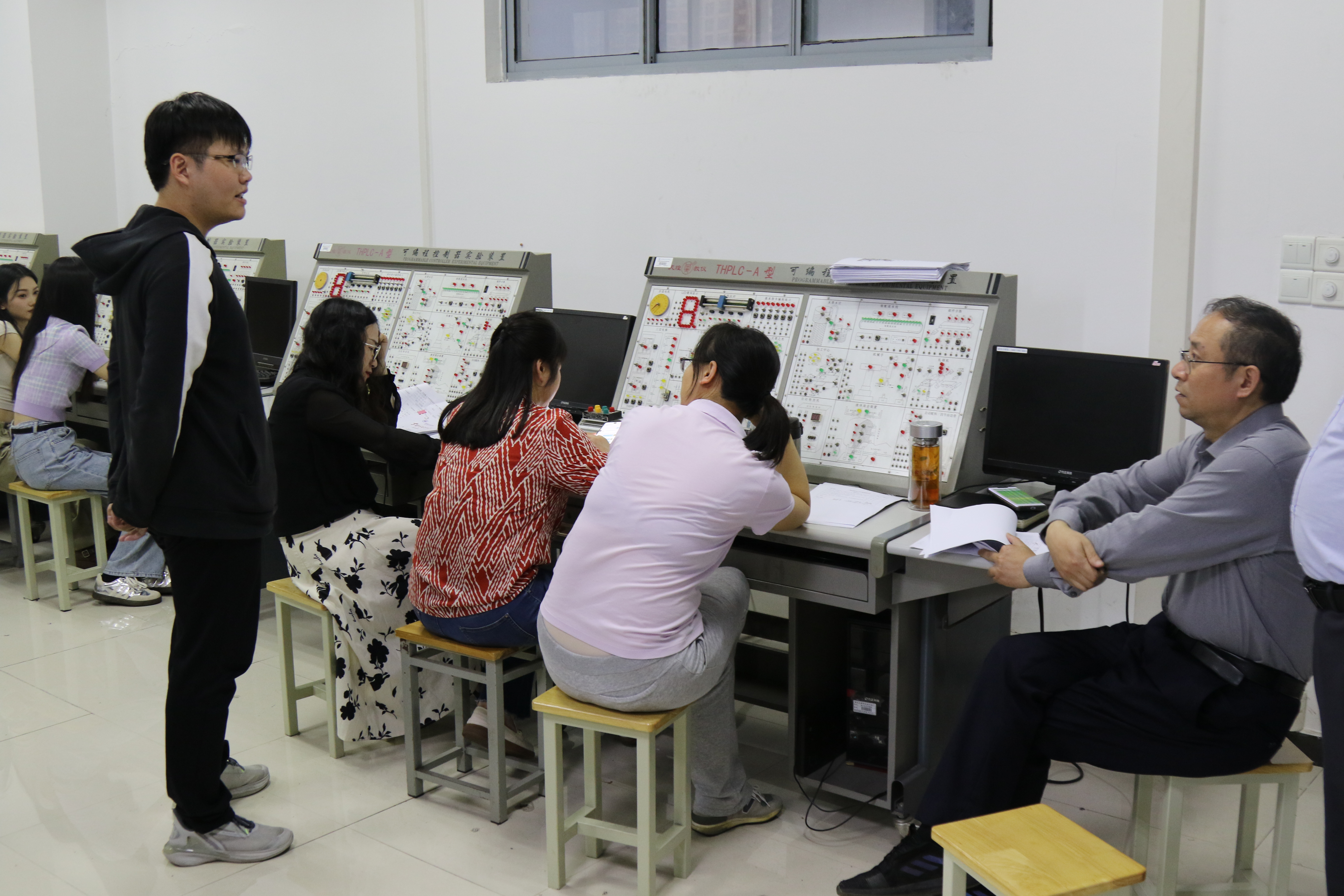 qzPa_1715154169795061614.jpg qzPa_1715154169795061614.jpg