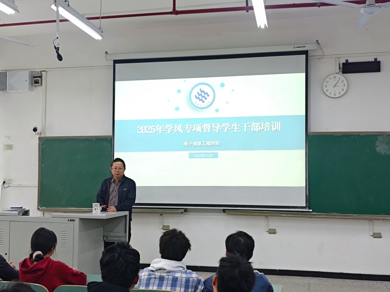 qbWz_1761302264346054423.jpg FB13706B5C71134094292686E7A68A3D.jpg